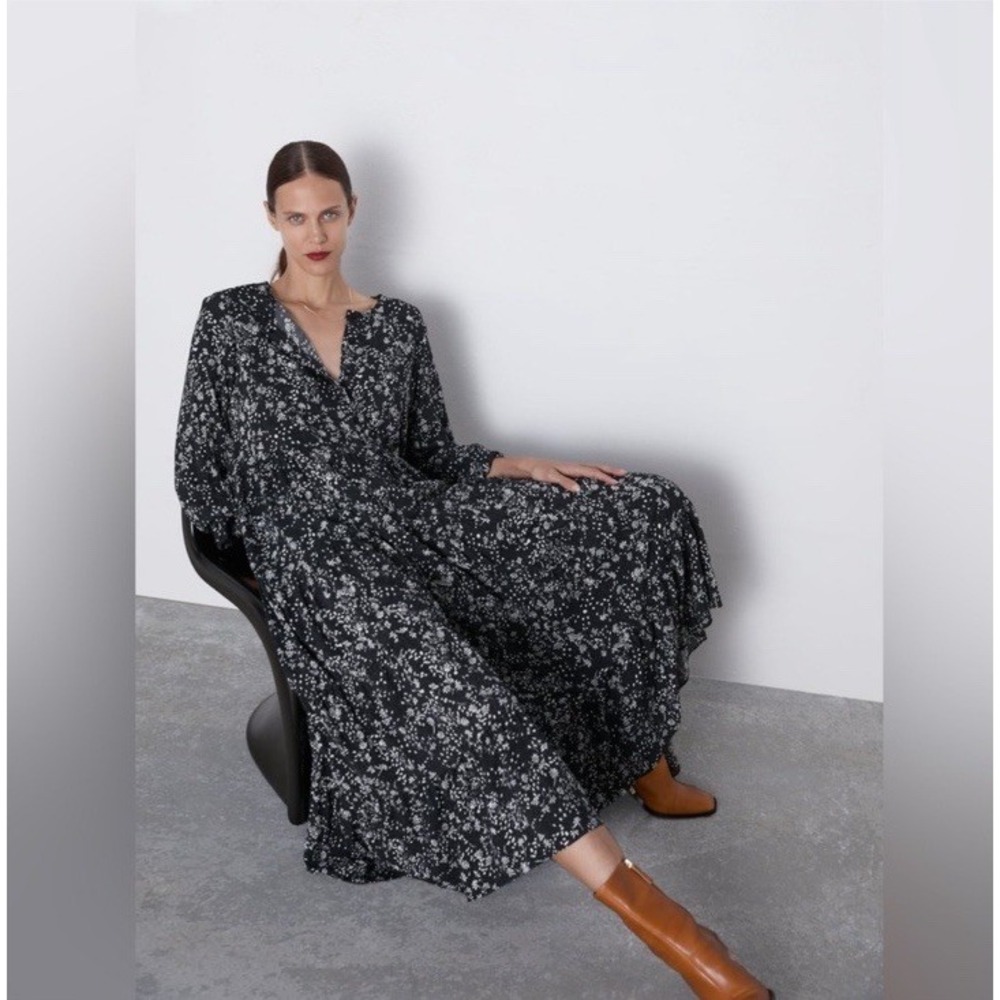 Zara Dark Floral Maxi Dress Womens Large Cottagecore Feminine Romantic Preppy